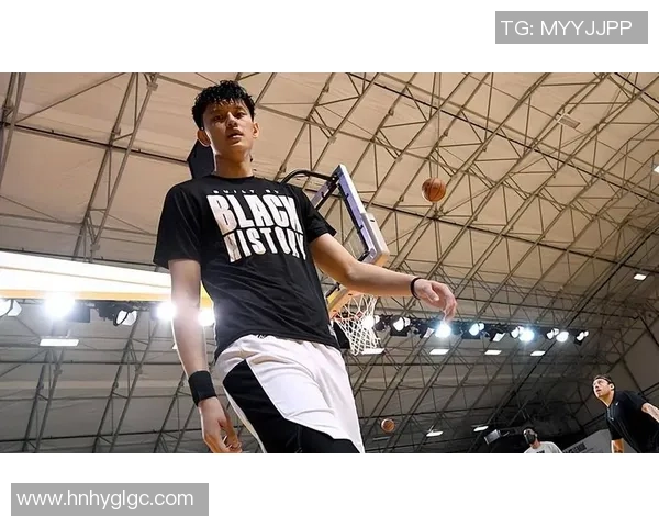 曾凡博：从青年才俊到篮球新星的成长之路与未来展望